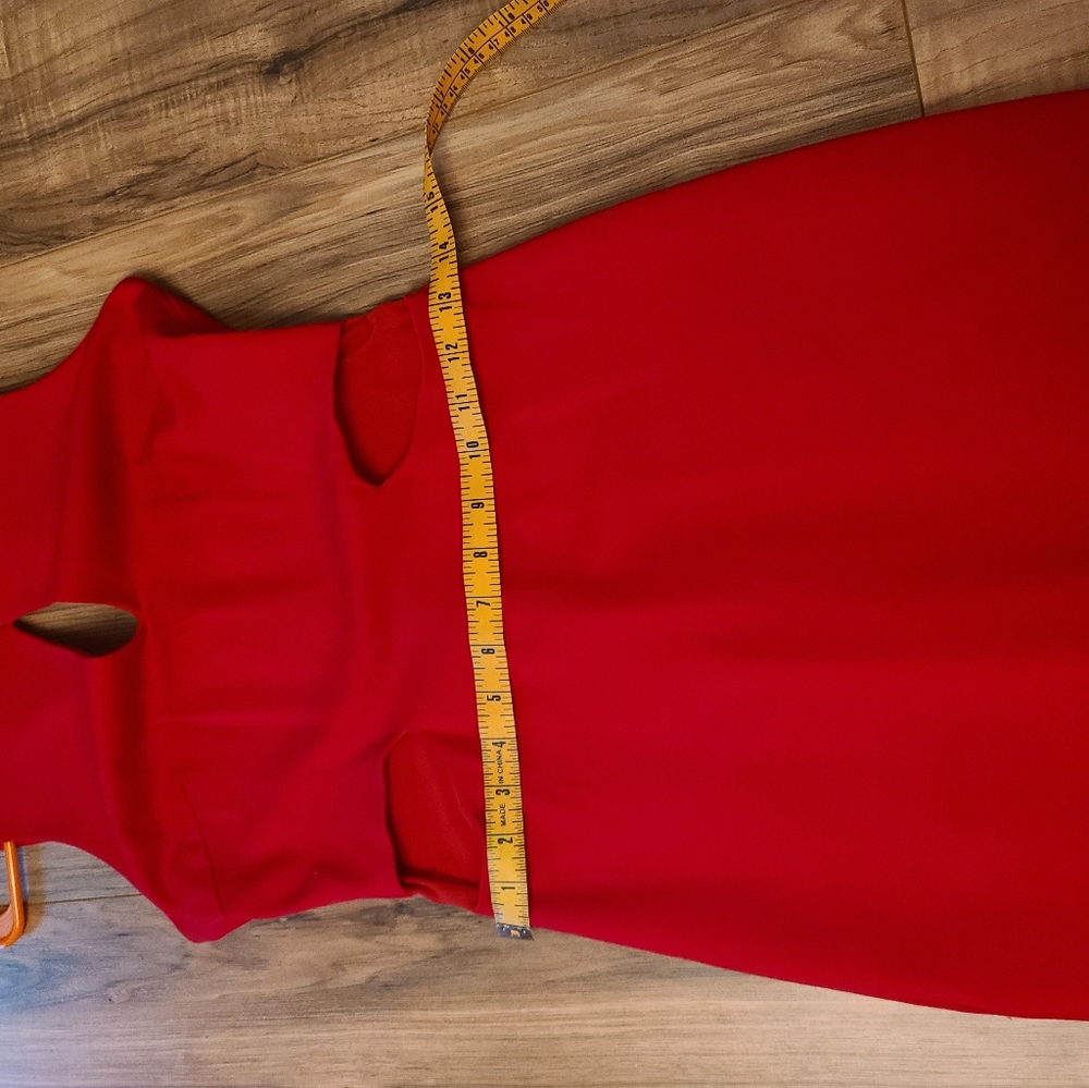 Dress - Picture 9 of 11